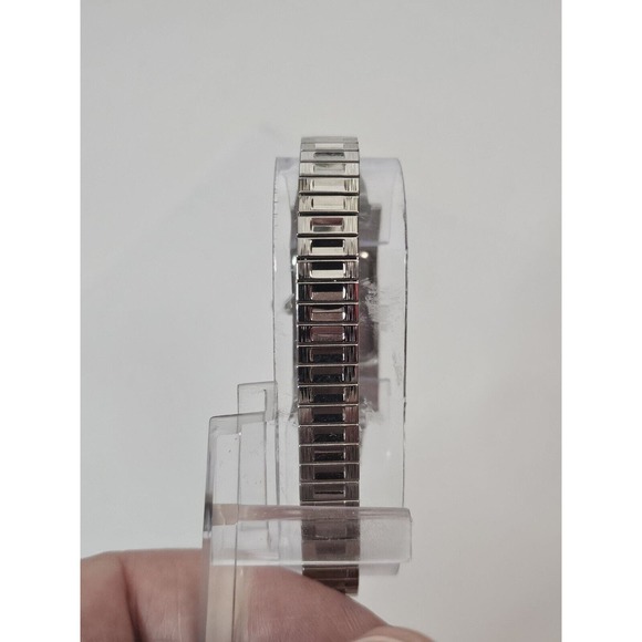 Petite Mudd MD102 Ladies Analo Chrome Silver Quartz Watch New Battery Running - Picture 6 of 13